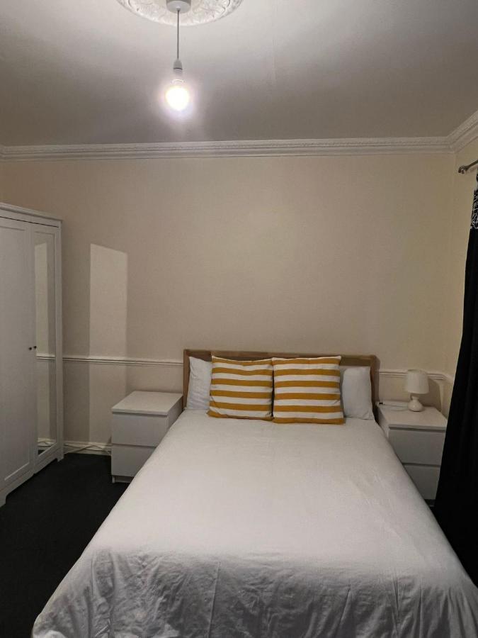 Shared House In Chakeshill Drive Hotel Bristol Exterior foto