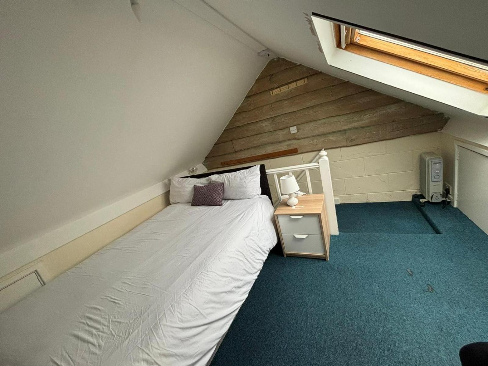 Shared House In Chakeshill Drive Hotel Bristol Exterior foto